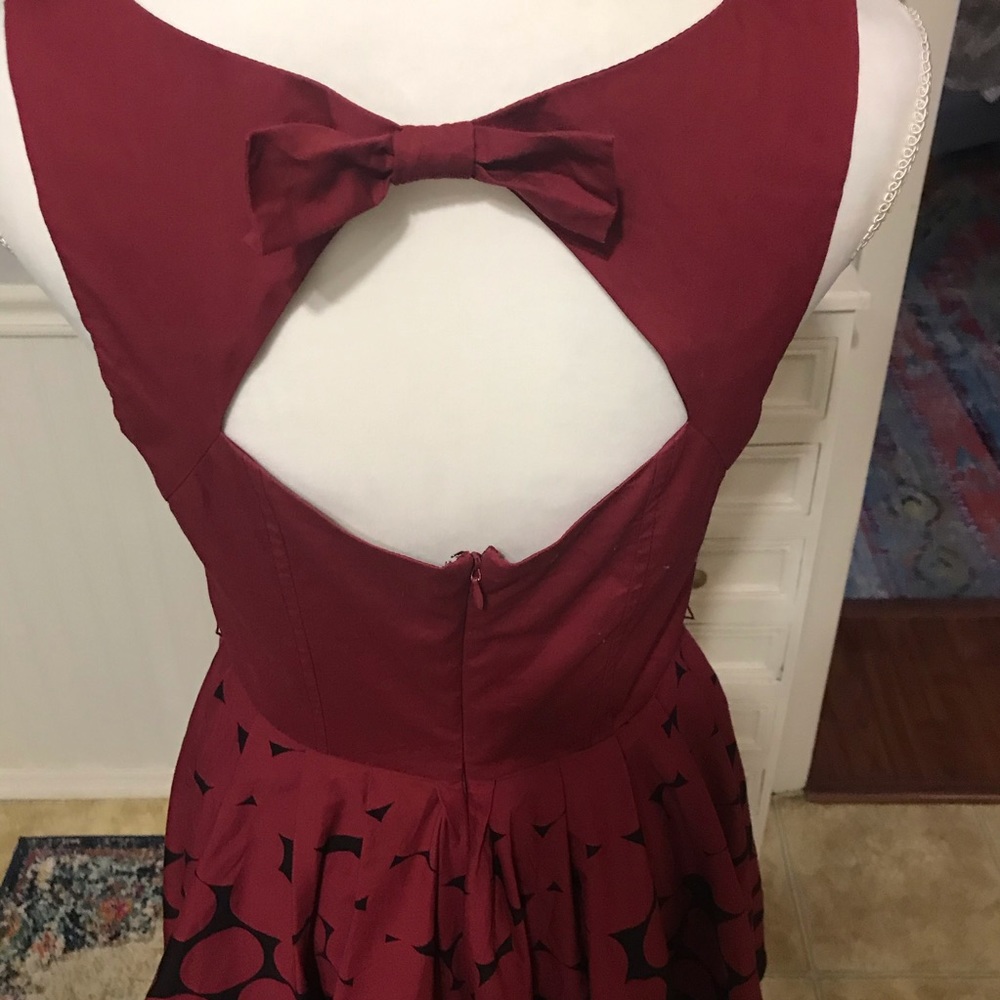 Dress - Picture 4 of 5